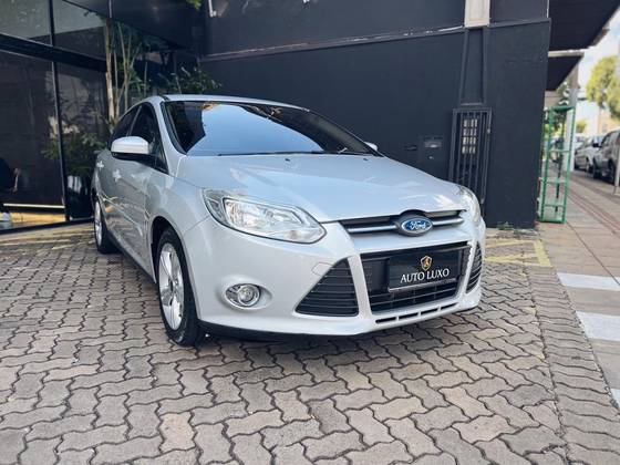 FORD FOCUS 1.6 SE 16V FLEX 4P POWERSHIFT